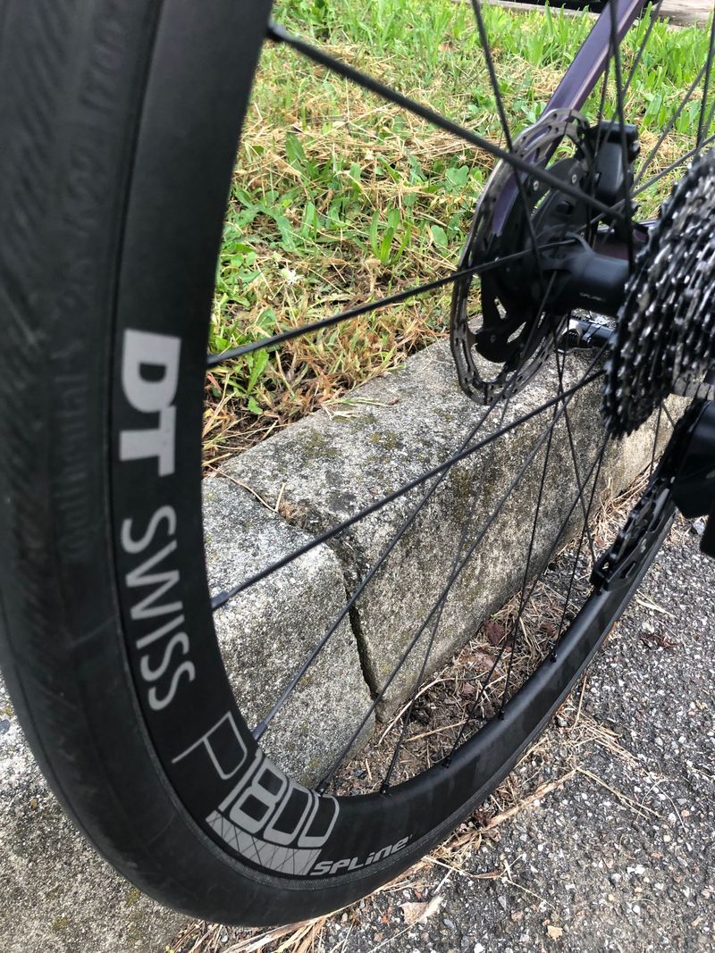 Used BMC Roadmachine 01 FOUR 2022 2022 Road & Gravel, Purple — image 2 of 6
