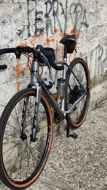 Used BH GRAVELX EVO 3.0 2022 2022 Road & Gravel, Gris claro — image 2 of 3