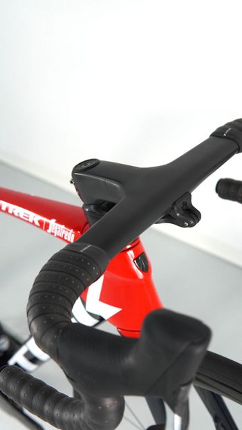 Used Trek Émonda SLR 9 eTap 2021 2021 Road & Gravel, Blue — image 11 of 24