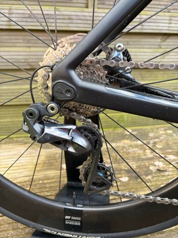 Used Canyon Aeroad CF SL Disc 8.0 Di2 2019 2019 Road & Gravel, Negro — image 4 of 7