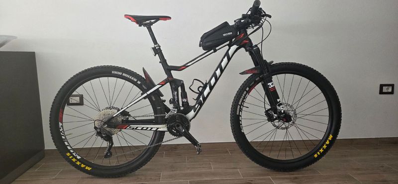 Used Scott Spark 750 2017 2017 Mountainbike, Black, 27.5 — image 1 of 13