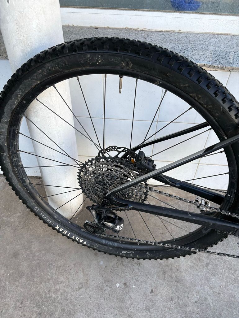 Used Cannondale F-Si Carbon 2 2020 2020 Mountainbike, Black — image 3 of 4