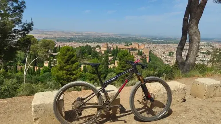 Used BH Lynx Shimano Deore XT 2024 Mountainbike, Black — image 2 of 4