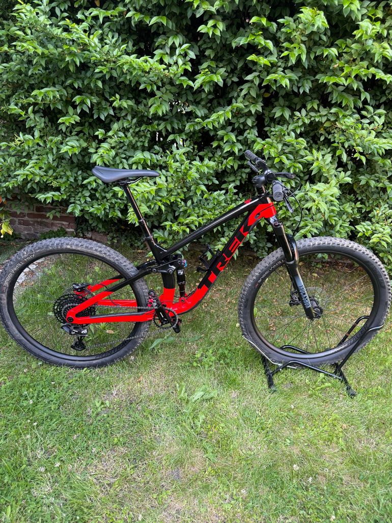 Used Trek Fuel ex SRAM NX 2023 Mountainbike, Red, 29 — image 1 of 17