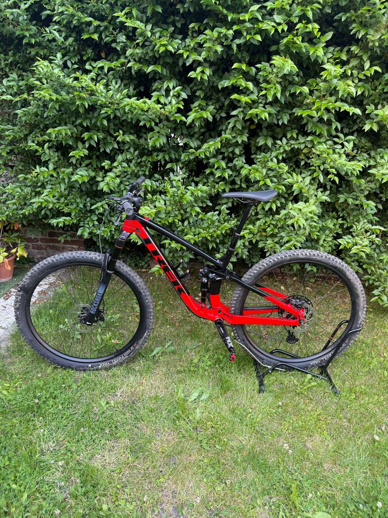 Used Trek Fuel ex SRAM NX 2023 Mountainbike, Red, 29 — image 2 of 17