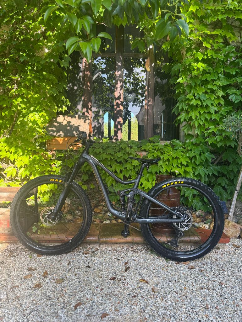 Used Giant Giant VTT Tout Suspendu 29 2023 Mountainbike, Nero — image 1 of 8