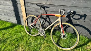 Used Cannondale Synapse Carbon Disc 105 2019 2019 Road & Gravel, Light Gray — image 6 of 7