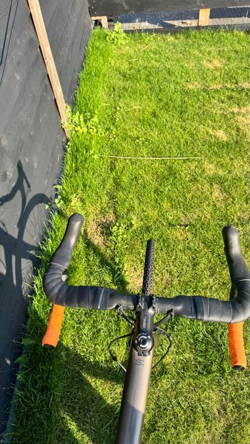 Used Cannondale Synapse Carbon Disc 105 2019 2019 Road & Gravel, Light Gray — image 5 of 7