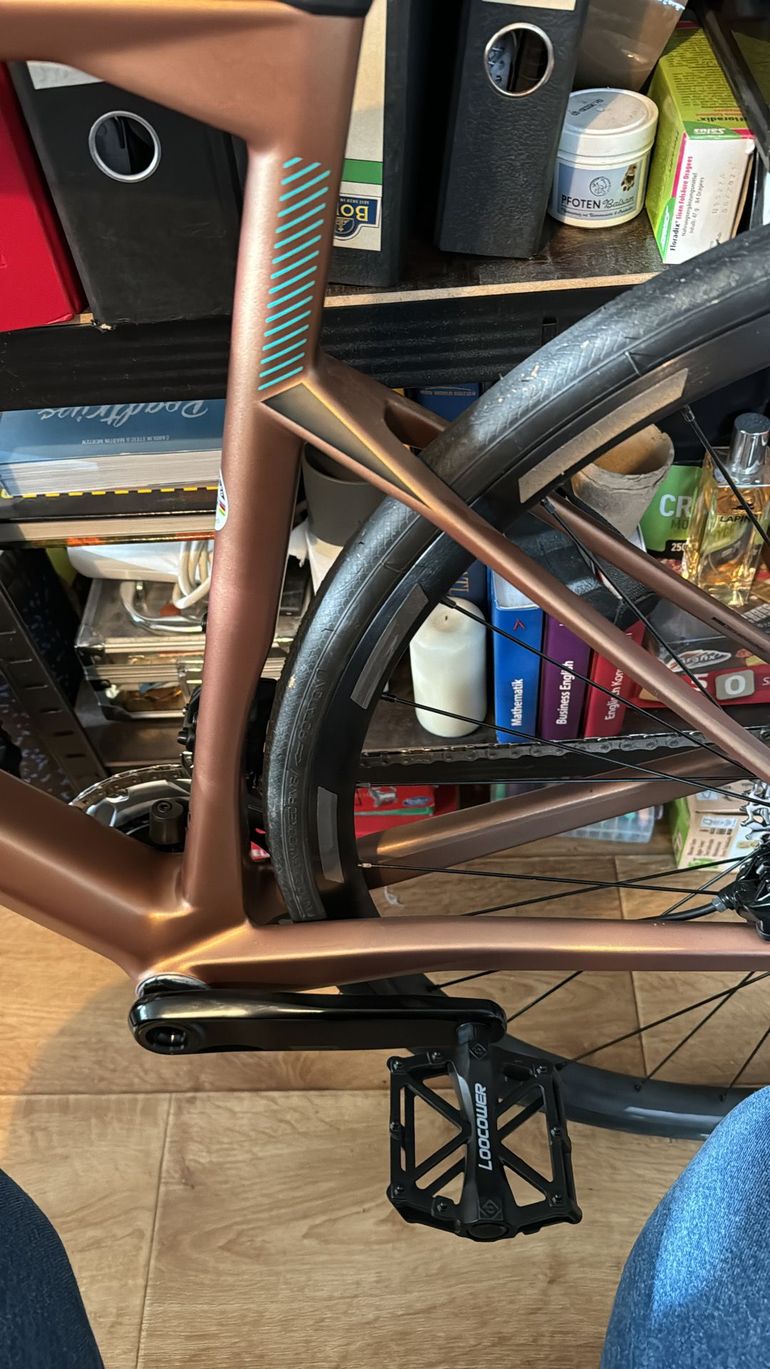 Used BMC Roadmachine FOUR 2023 2023 Road & Gravel, Orange — image 6 of 6