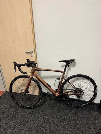 Used BMC Roadmachine FOUR 2023 2023 Road & Gravel, Orange — image 3 of 6