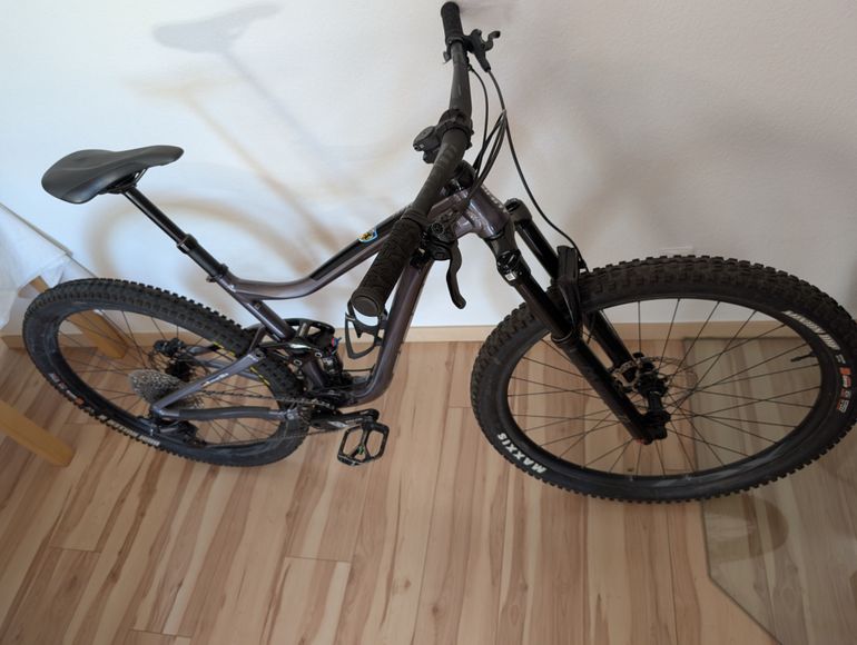 Used Giant Trance 29 3 2021 2021 Mountainbike, Grigio chiaro — image 2 of 8