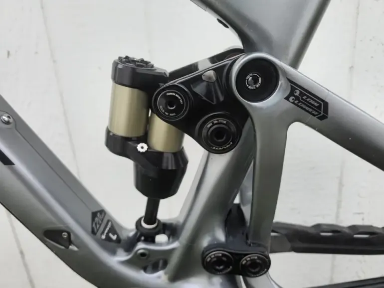 Used Pivot TRAIL 429 Pro X0 Eagle Transmission w/ Carbon Wheels 2024 Frameset 2024 Mountainbike, Light Gray, 29 — image 7 of 14