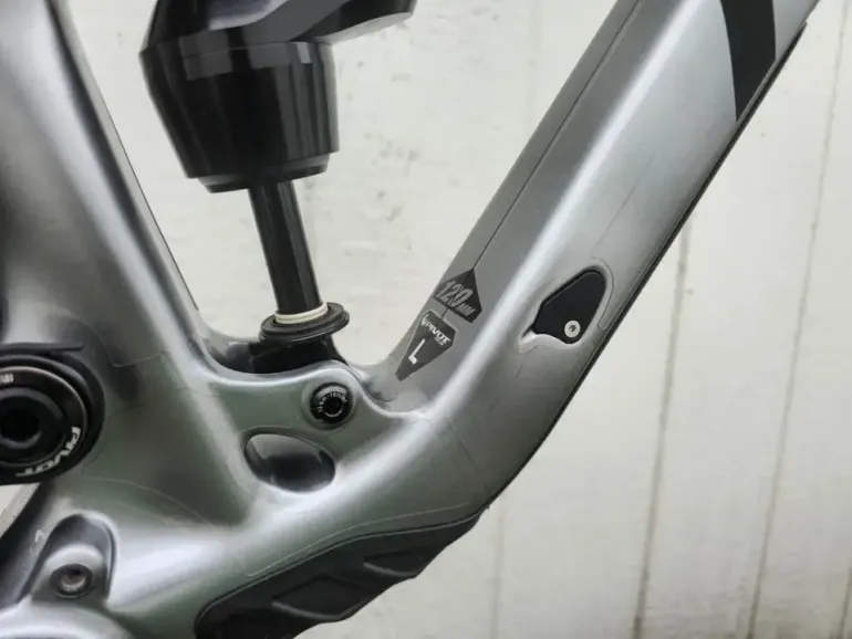 Used Pivot TRAIL 429 Pro X0 Eagle Transmission w/ Carbon Wheels 2024 Frameset 2024 Mountainbike, Light Gray, 29 — image 8 of 14