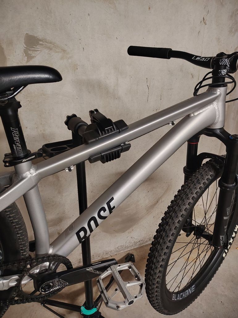 Used Rose THE BRUCE 2 2023 2023 Mountainbike, Grigio chiaro — image 15 of 18