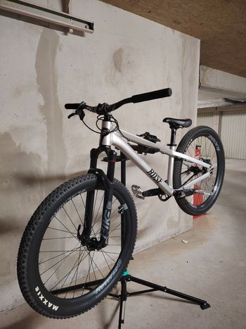 Used Rose THE BRUCE 2 2023 2023 Mountainbike, Grigio chiaro — image 2 of 18