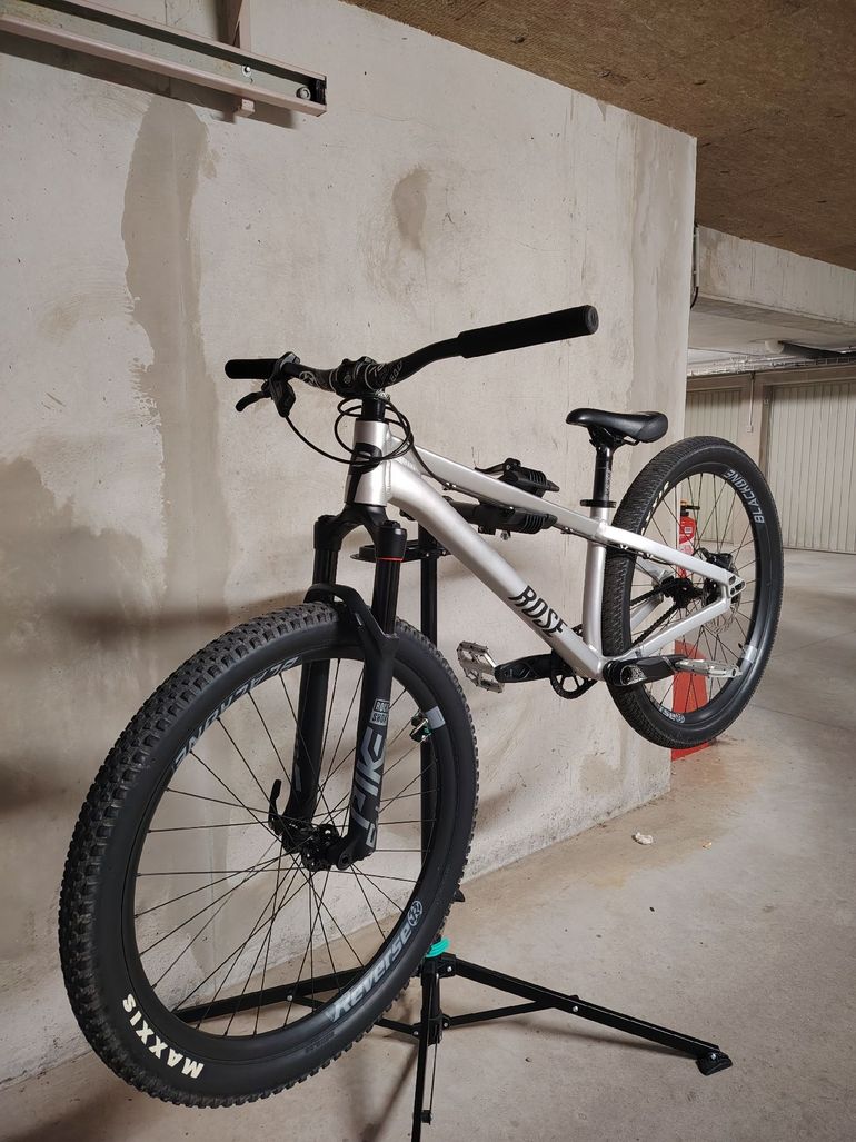 Used Rose THE BRUCE 2 2023 2023 Mountainbike, Grigio chiaro — image 2 of 18