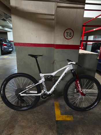Used Orbea OIZ M-TEAM AXS 2025 Frameset 2025 Mountainbike, Blanco — image 12 of 15