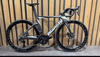 Used Bianchi Oltre Shimano Dura Ace Di2 2025 Road & Gravel