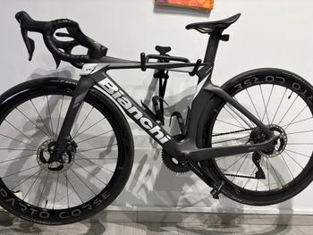 Used Bianchi Oltre Shimano Dura Ace Di2 2025 Road & Gravel, Light Gray — image 2 of 3