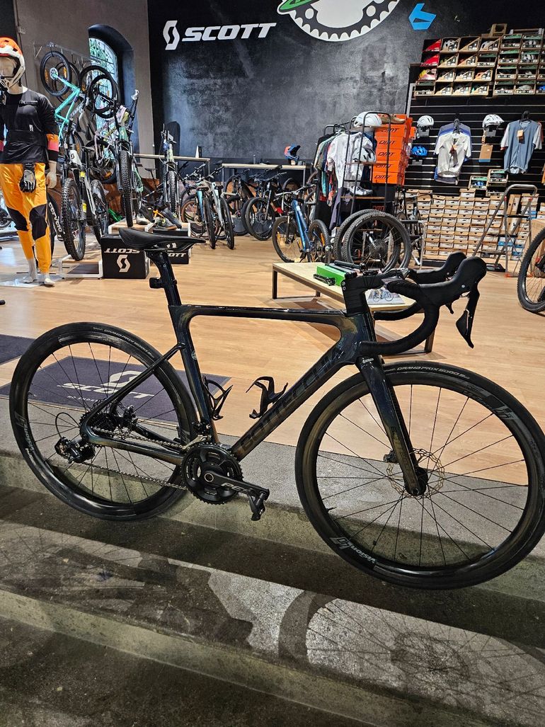 Used Bottecchia Aerospace Shimano Ultegra 2023 Road & Gravel, Schwarz — image 1 of 5