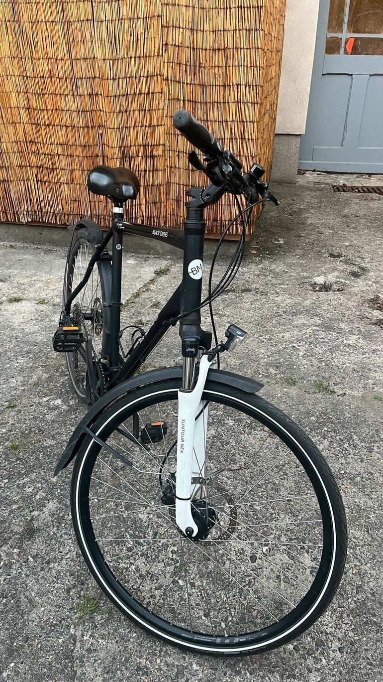 Used E-Bike Manufaktur Bike Manufaktur Black Cross 28 Zoll Cross Trekkingrad Urban, Black — image 1 of 6