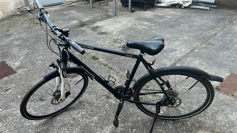 Used E-Bike Manufaktur Bike Manufaktur Black Cross 28 Zoll Cross Trekkingrad Urban, Black — image 2 of 6