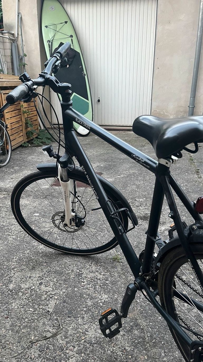 Used E-Bike Manufaktur Bike Manufaktur Black Cross 28 Zoll Cross Trekkingrad Urban, Black — image 6 of 6