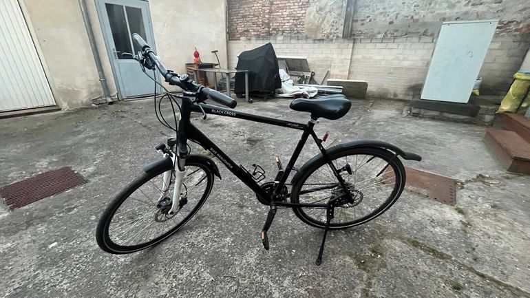 Used E-Bike Manufaktur Bike Manufaktur Black Cross 28 Zoll Cross Trekkingrad Urban, Black — image 3 of 6
