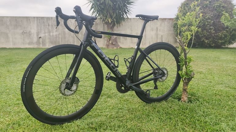 Used Focus IZALCO MAX DISC 8.8 2020 2020 Road & Gravel, Nero — image 5 of 6