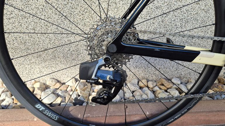 Used Canyon Ultimate CF SL 7 AXS 2025 2025 Road & Gravel — image 2 of 6