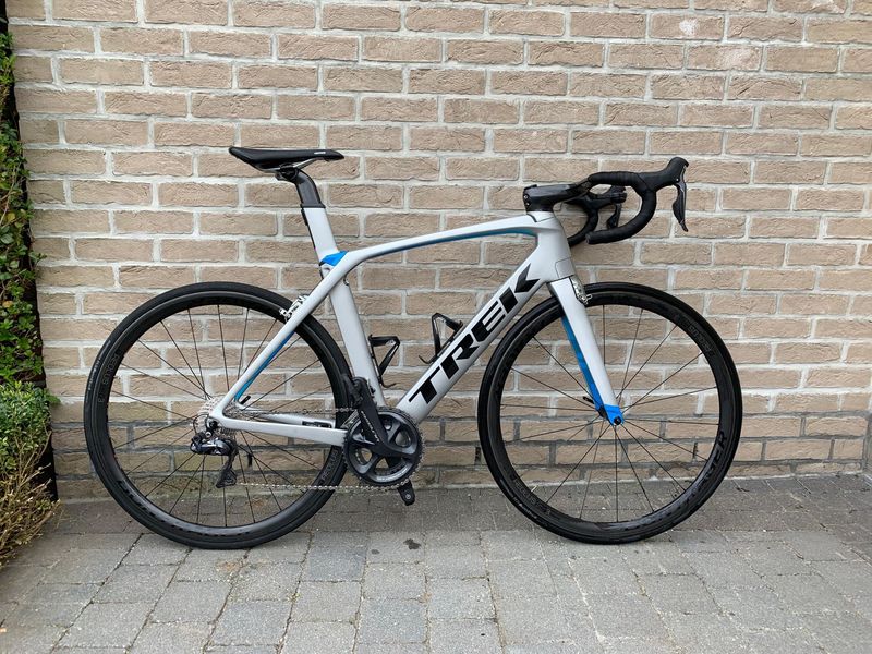 Used Trek Madone 9.5 2018 2018 Road & Gravel, Light Gray — image 1 of 6