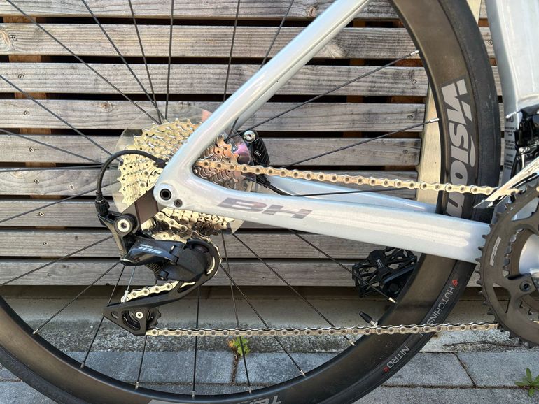 Used BH Bikes BH Bikes Custom Shimano 105 2024 Road & Gravel, Gris claro — image 13 of 14