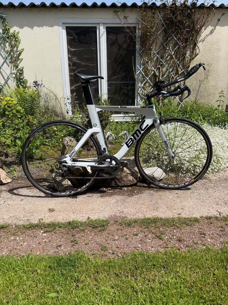 Used BMC TIMEMACHINE 02 TWO 2019 2019 Road & Gravel — image 1 of 11