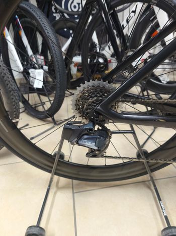 Used Canyon Aeroad SRAM Force 2020 Road & Gravel — image 9 of 13
