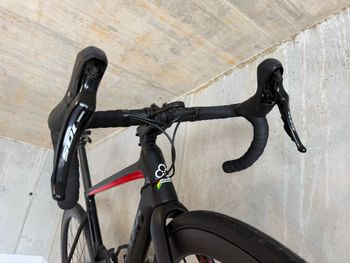 Used Colnago V3 Disc 105 Bike 2024 2024 Road & Gravel, Black — image 13 of 14