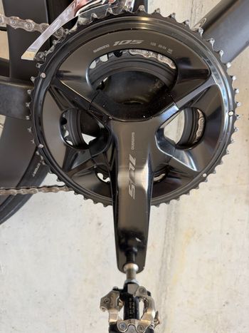 Used Colnago V3 Disc 105 Bike 2024 2024 Road & Gravel, Black — image 5 of 14