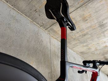 Used Colnago V3 Disc 105 Bike 2024 2024 Road & Gravel, Black — image 11 of 14