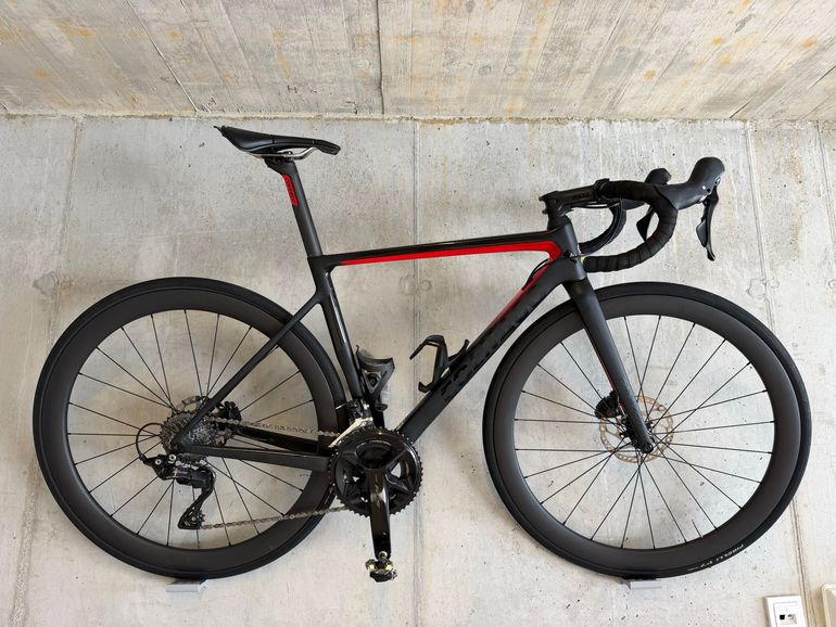 Used Colnago V3 Disc 105 Bike 2024 2024 Road & Gravel, Black — image 1 of 14