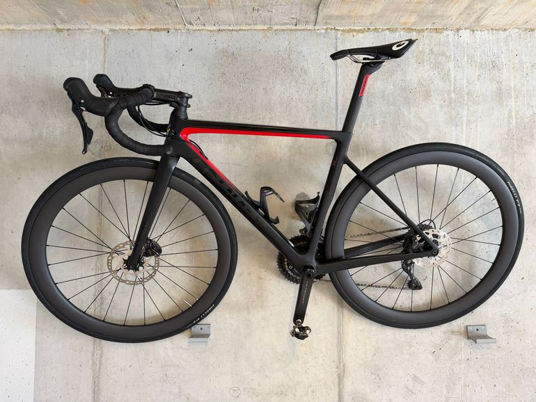 Used Colnago V3 Disc 105 Bike 2024 2024 Road & Gravel, Black — image 2 of 14