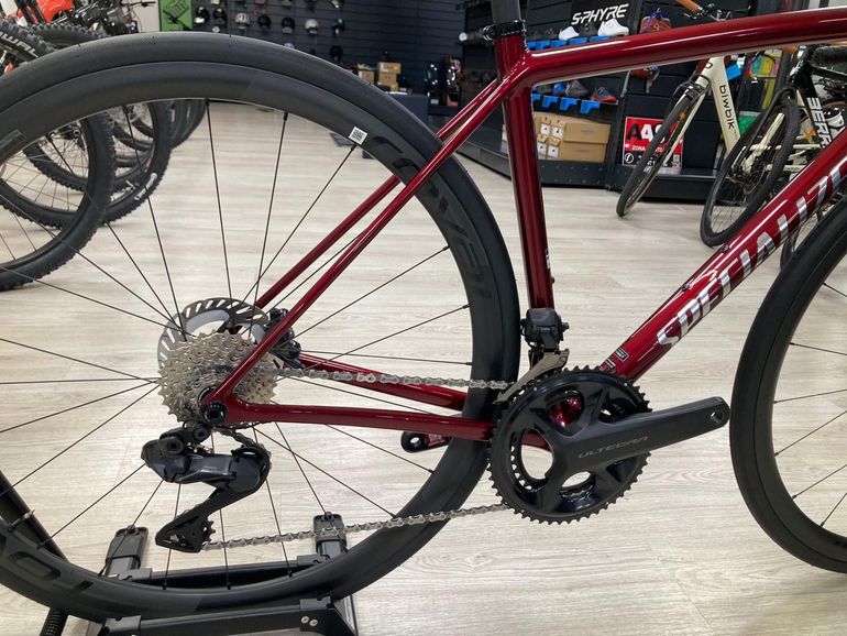 Used Specialized Aethos 2 Expert - Shimano Ultegra Di2 2026 2026 Road & Gravel — image 1 of 3