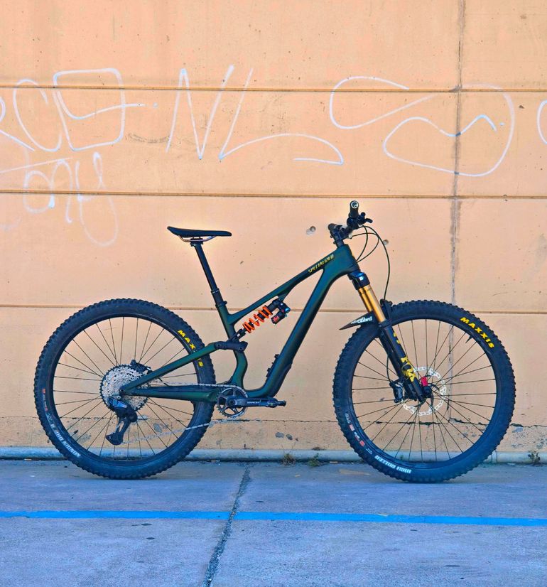 Used Specialized Stumpjumper 15 Pro 2025 2025 Mountainbike — image 1 of 8