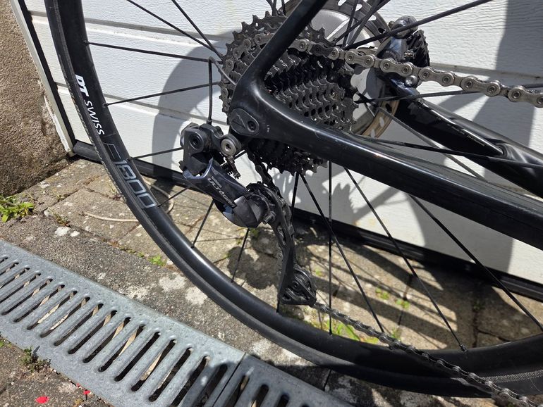 Canyon Endurace CF SL Disc 8.0 Di2 2018 2018 Road & Gravel d'occasion — image 2 sur 4