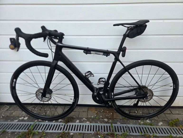 Used Canyon Endurace CF SL Disc 8.0 Di2 2018 2018 Road & Gravel, Black — image 1 of 4