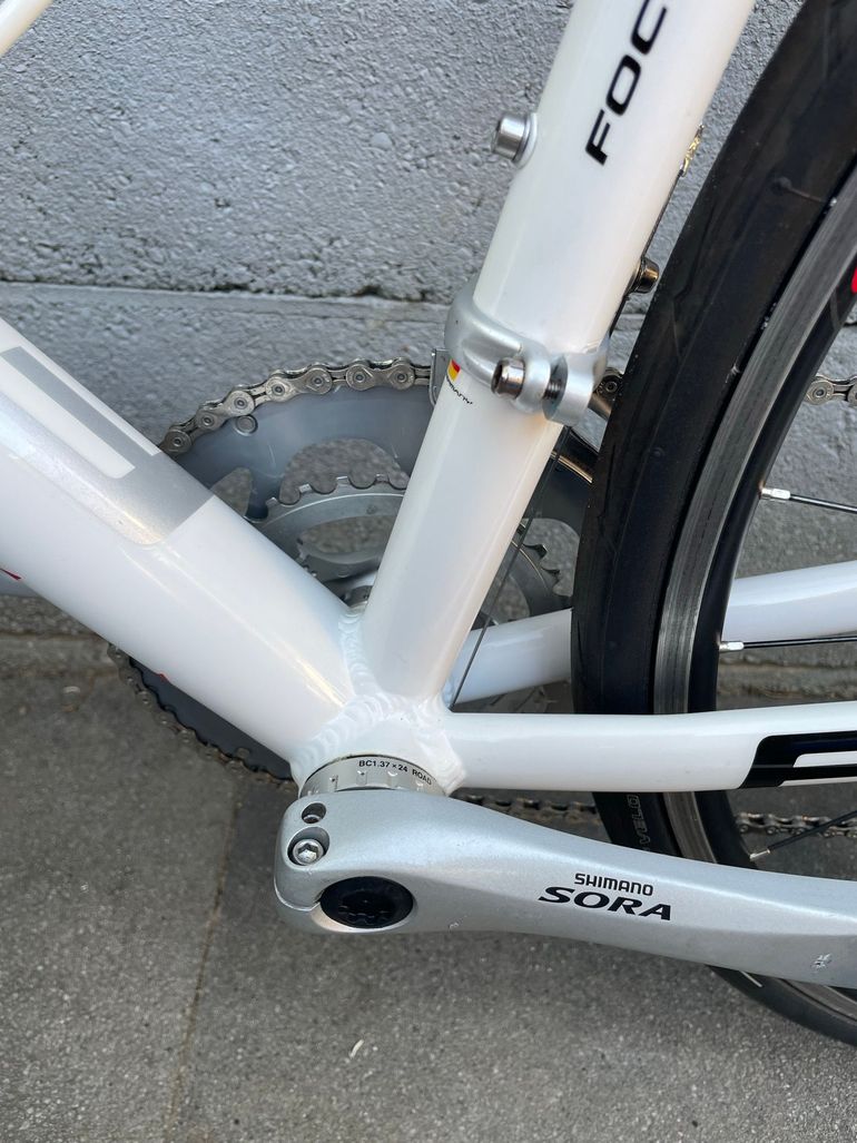 Used Focus Variado Shimano Sora 2011 Road & Gravel, Bianco — image 10 of 16