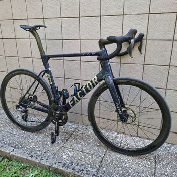Used Factor Ostro Shimano Ultegra Di2 2022 Route & Gravel
