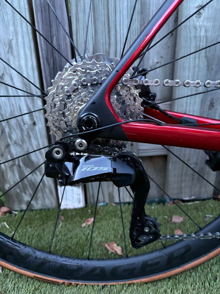Used Trek Madone SL 6 Gen 8 2025 2025 Road & Gravel, Red — image 5 of 6