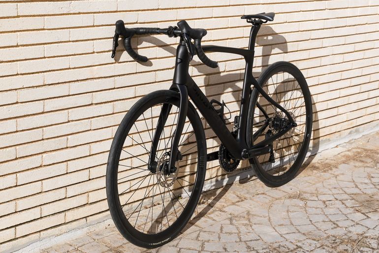 Used Pinarello X3 105 Di2 2024 2024 Road & Gravel — image 1 of 12
