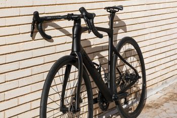 Used Pinarello X3 105 Di2 2024 2024 Road & Gravel — image 2 of 12