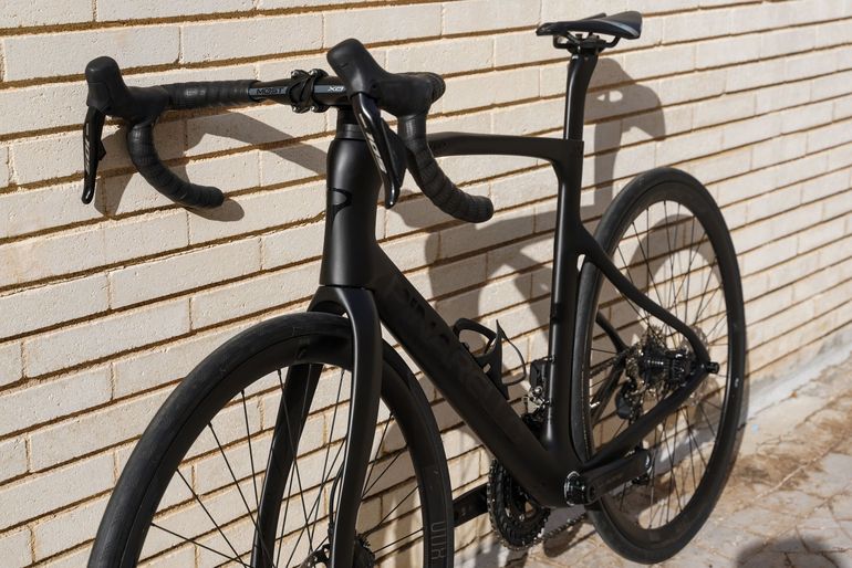 Used Pinarello X3 105 Di2 2024 2024 Road & Gravel — image 7 of 12