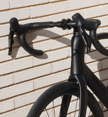 Used Pinarello X3 105 Di2 2024 2024 Road & Gravel — image 3 of 12